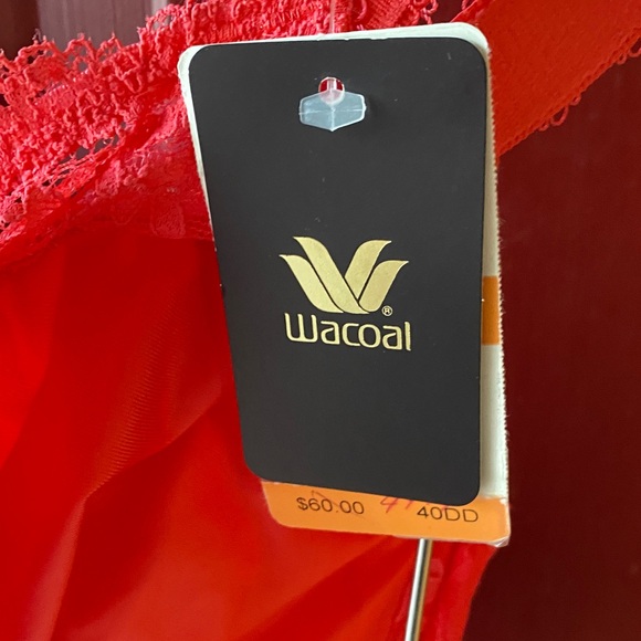 Wacoal Vibrant Red Lace Bra - Picture 5 of 8